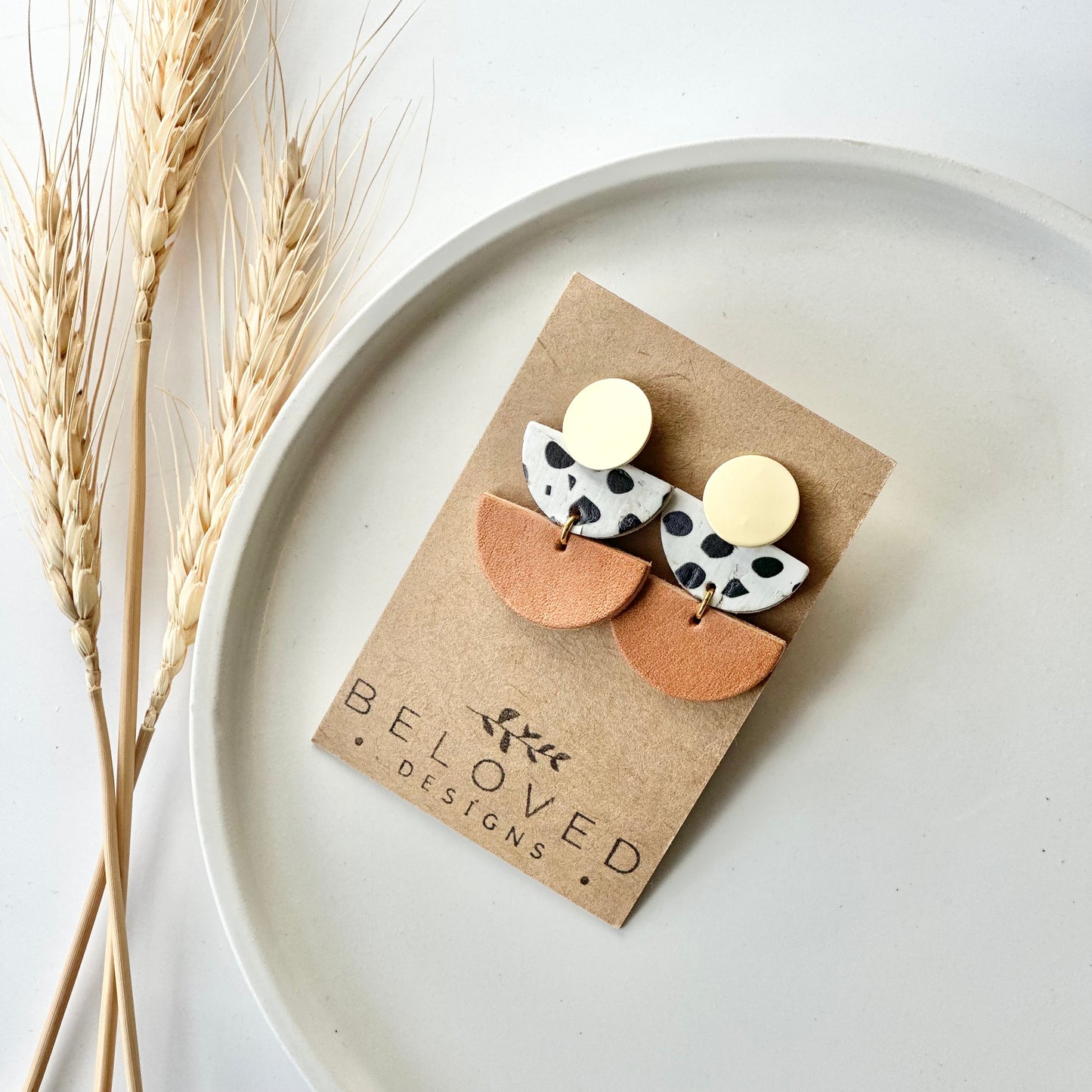 Dalmatian + Natural Leather Double Half Circle + Gold Stud