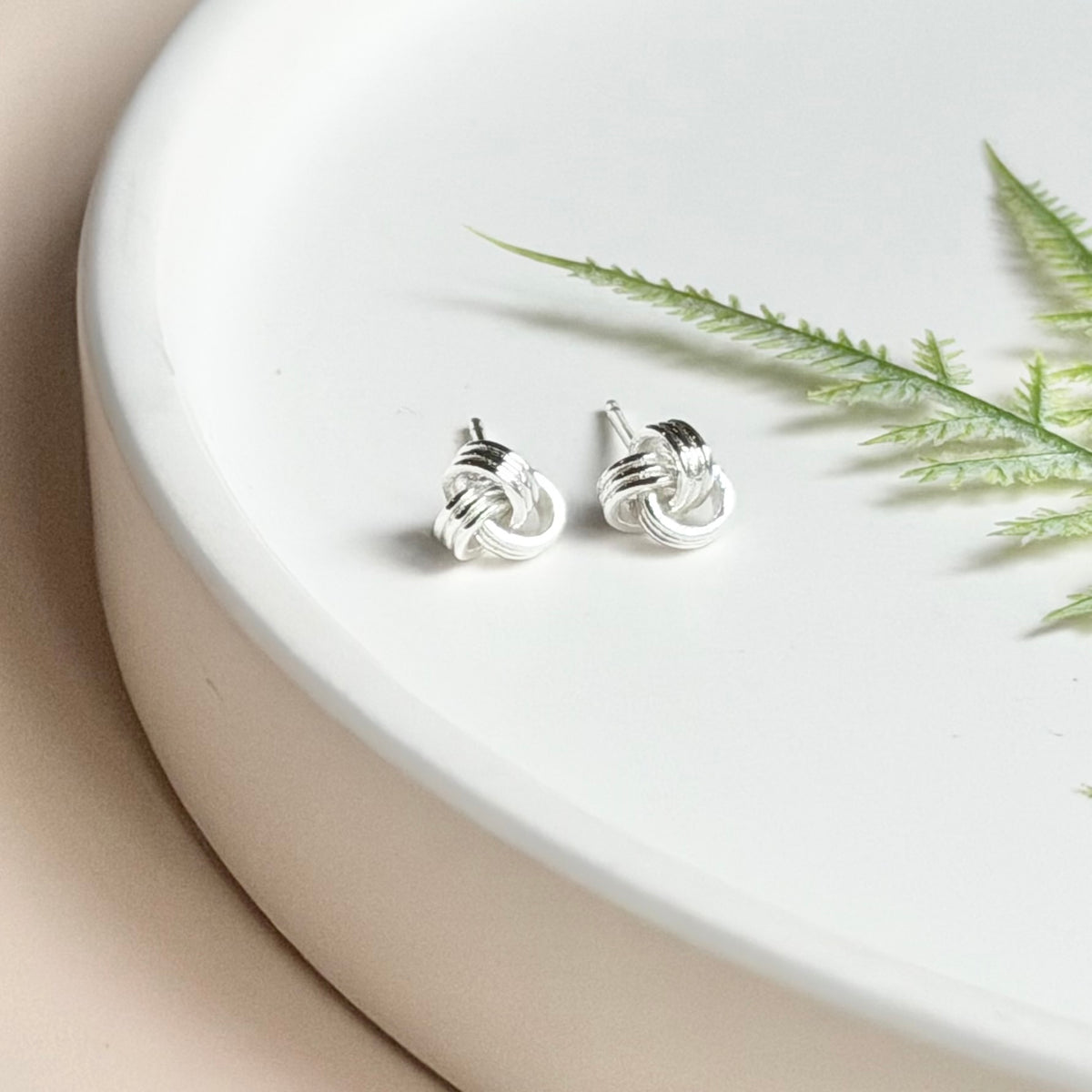 Love Knot Stud Earrings | Rhodium