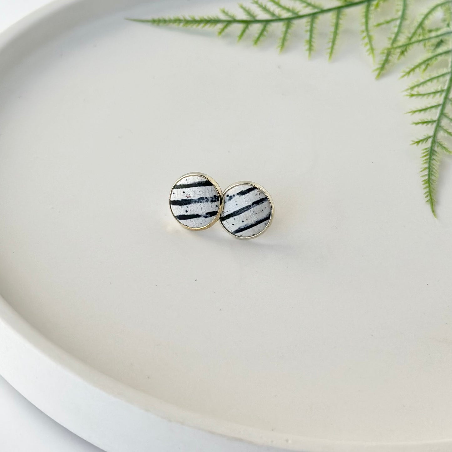 Black and White Leather Stud Collection - 12mm