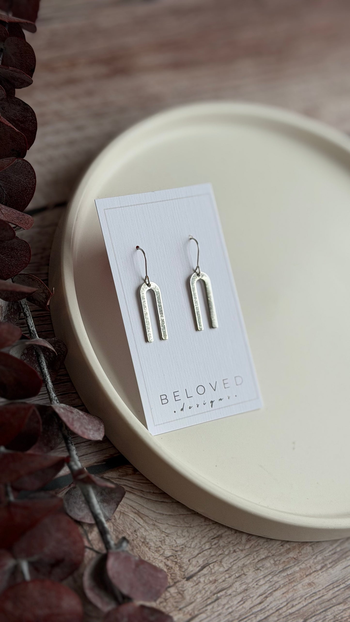 Brushed Arch Bar Earrings | Rhodium