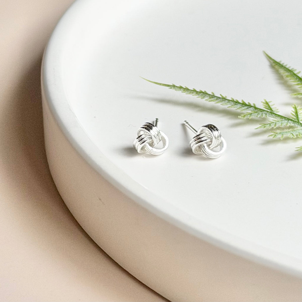 Love Knot Stud Earrings | Rhodium