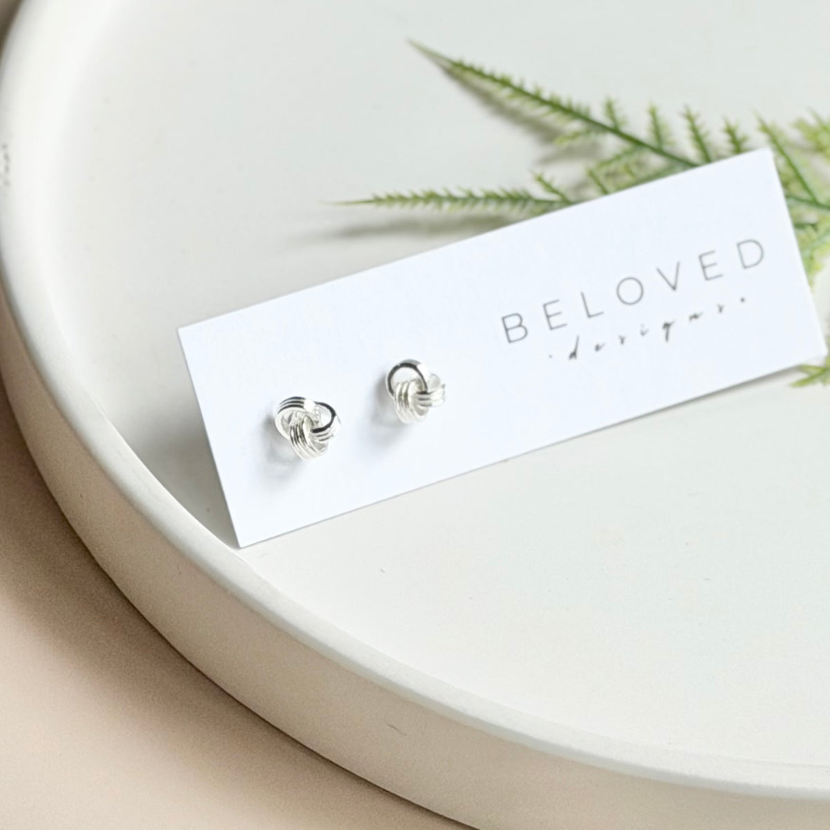 Love Knot Stud Earrings | Rhodium