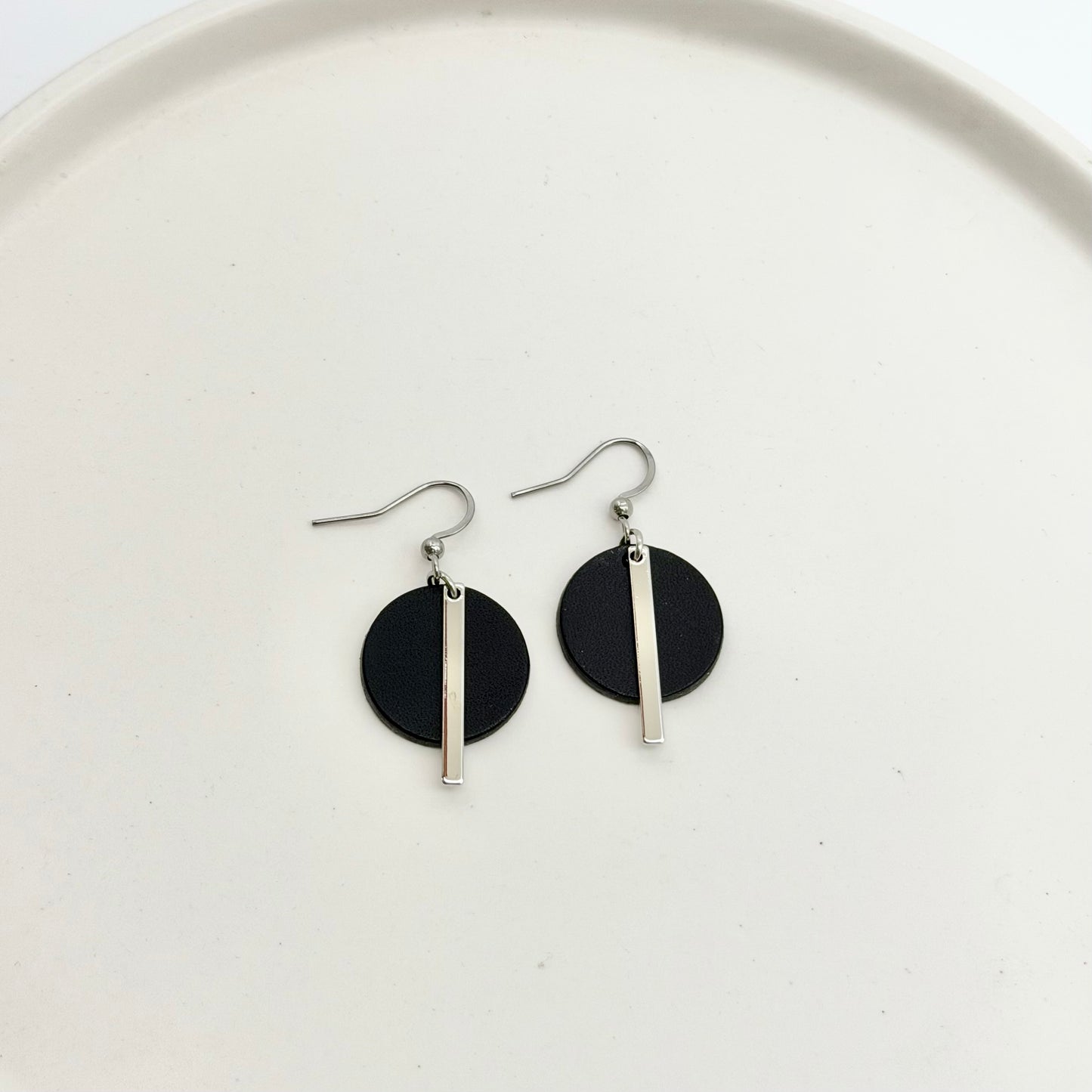 Leather Circle + Rhodium Bar Earrings | Black