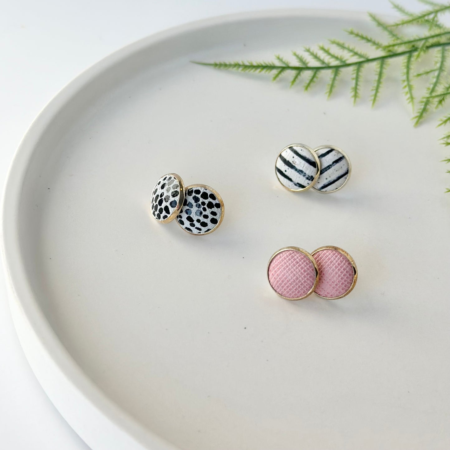 Black and White Leather Stud Collection - 12mm