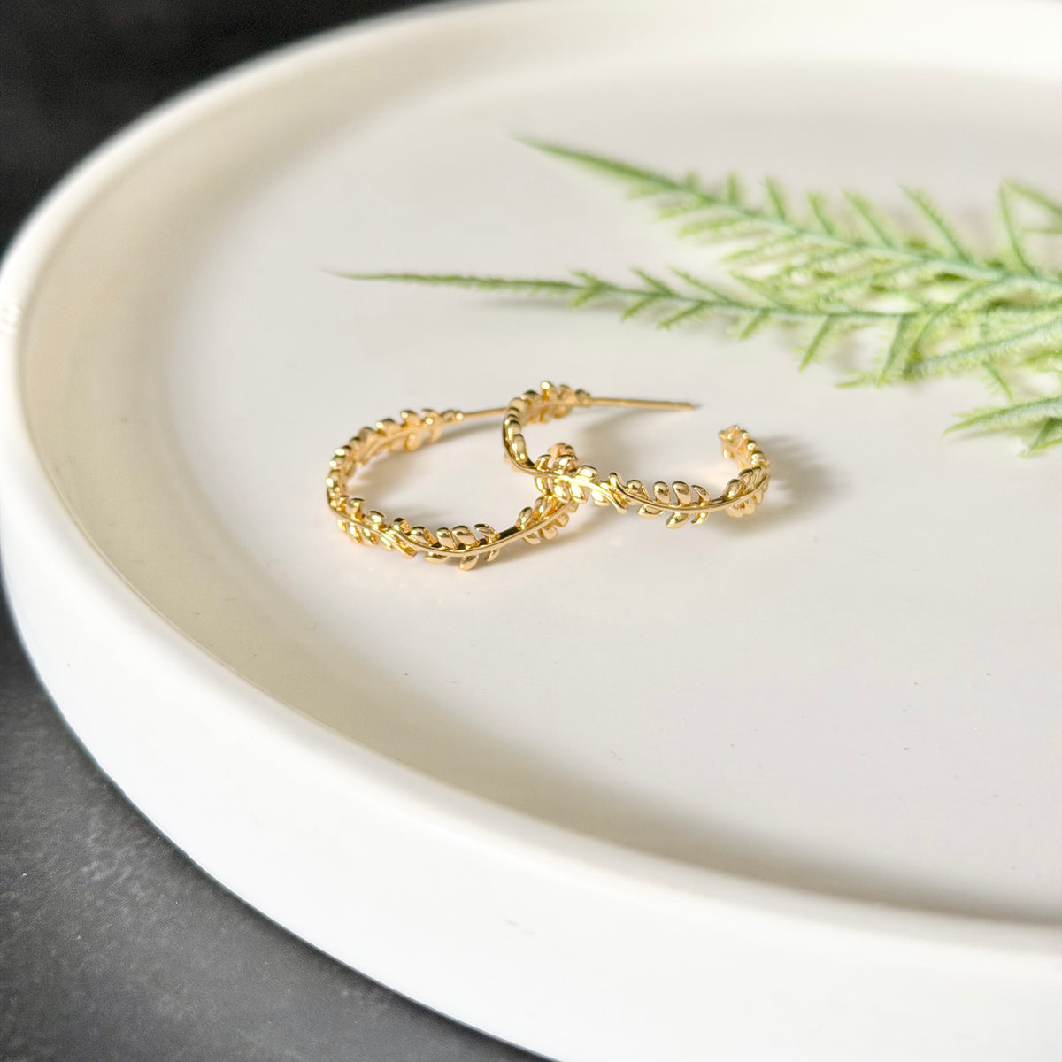 Wreath Hoop Earrings | Gold