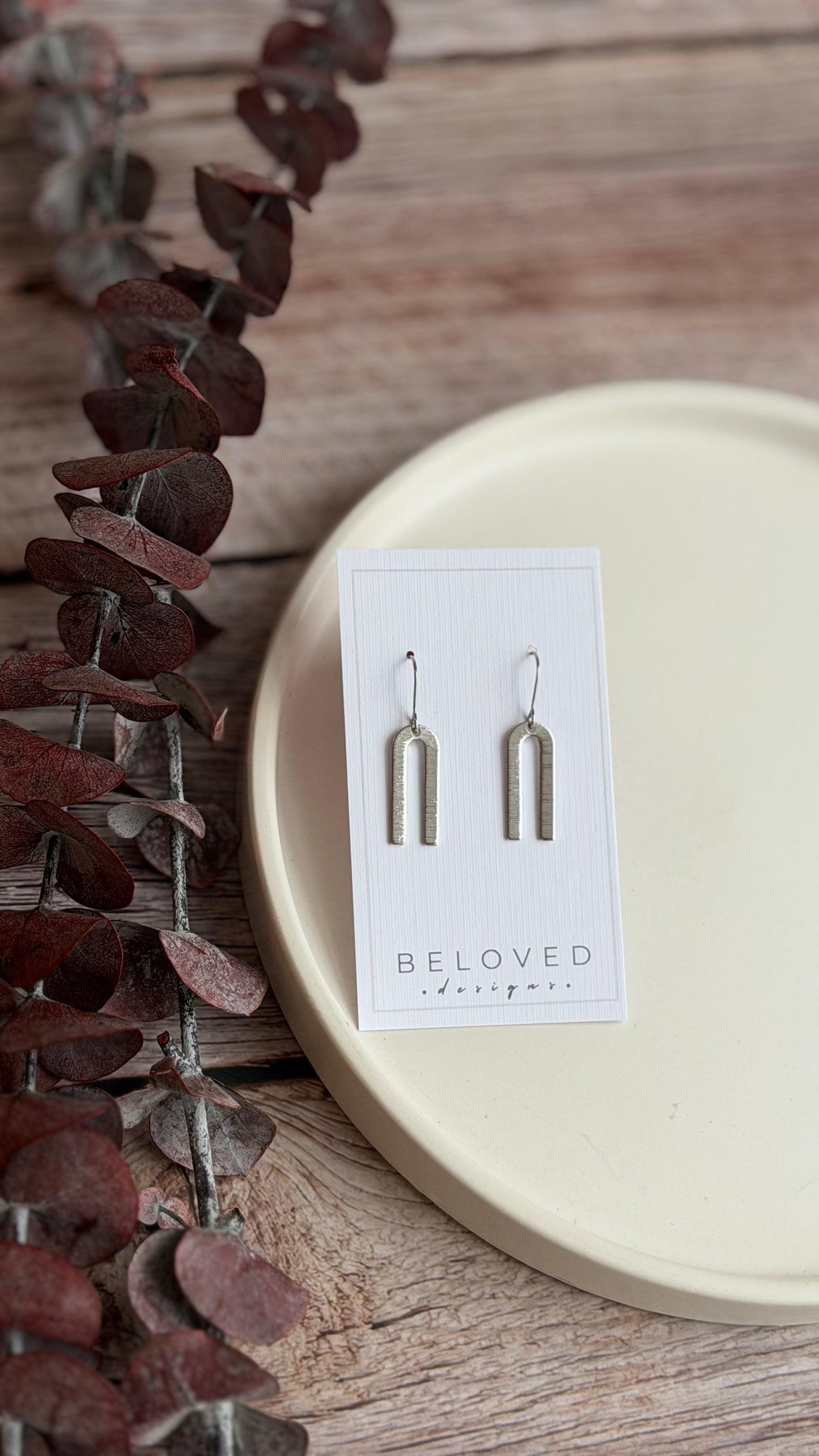 Brushed Arch Bar Earrings | Rhodium