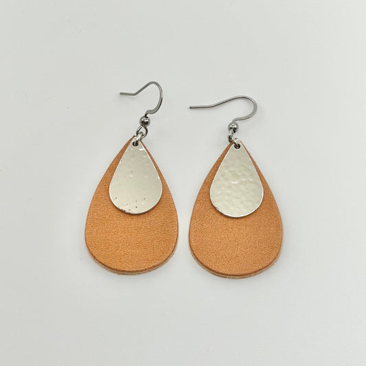 Leather Teardrop + Hammered Rhodium Earrings | Natural