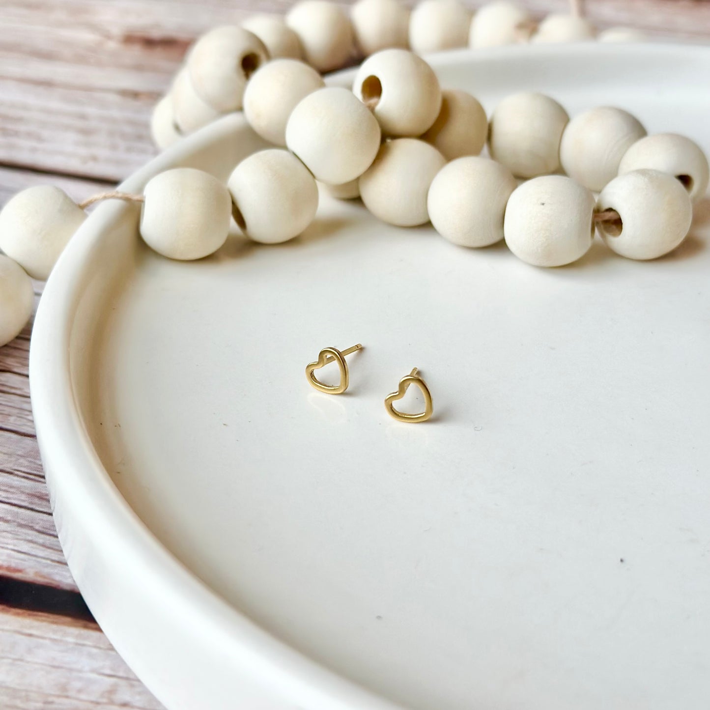 Open Heart Stud Earrings | Gold