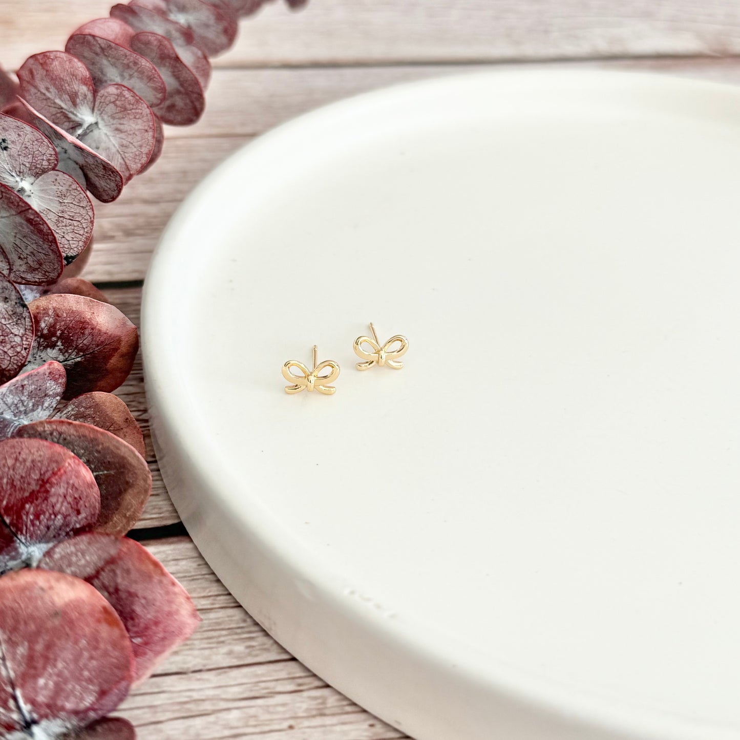 Bow Stud Earrings | Gold